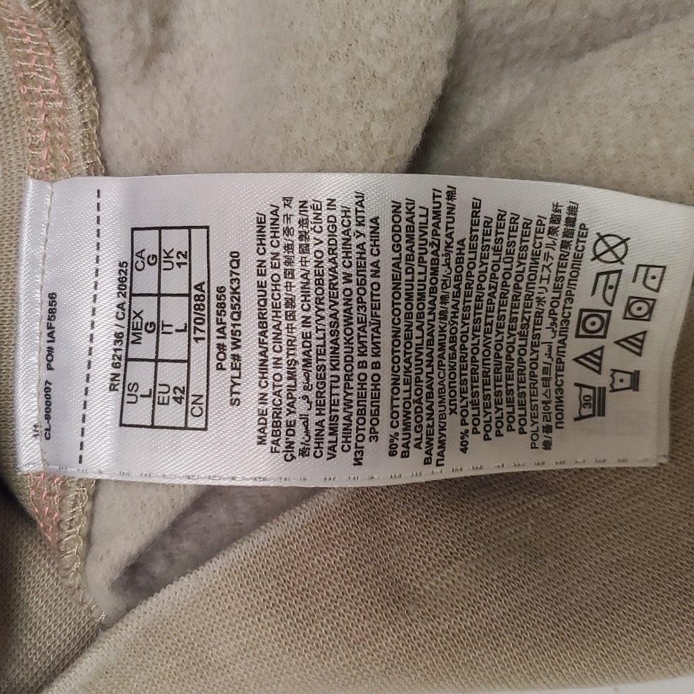 Guess Low Rise Rose Tattoo Yoga Pants Size L NWT - Picture 10 of 10